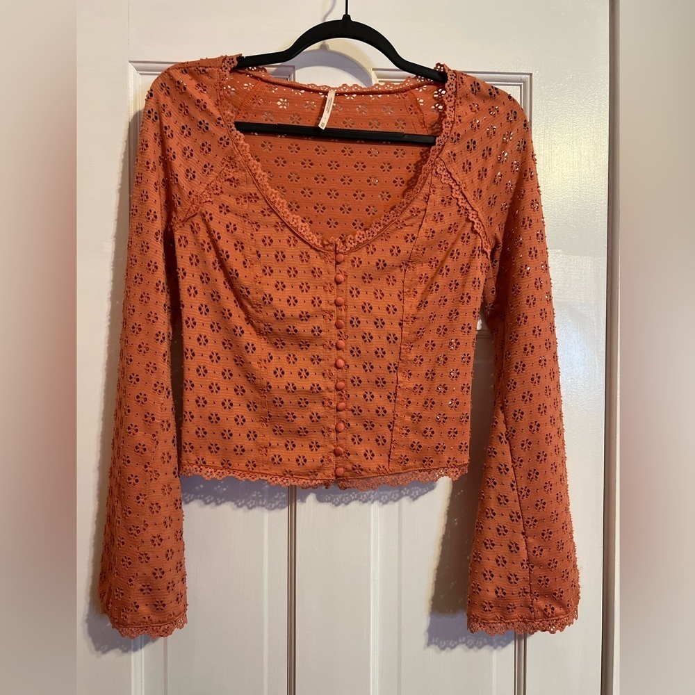 #157 FREE PEOPLE TERRACOTTA ROSE EYELET & LACE BUTTON UP TOP SIZE XS - Picture 1 of 4